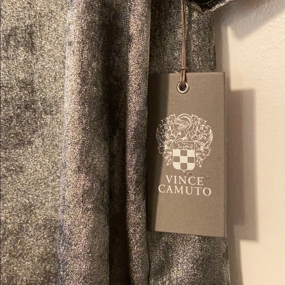 . Vince Camuto Flutter Sleeve Soft Texture - Picture 5 of 5